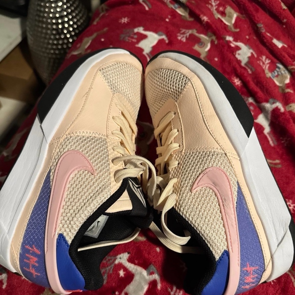Nike Women's Beige and Pink Sneakers